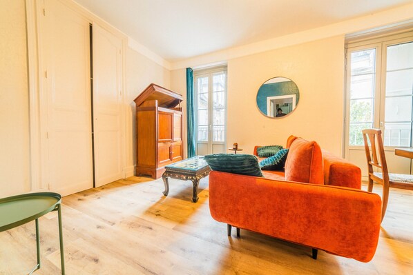 TV - Appartement Terrasson - 2 chambres (Terrasson-Lavilledieu)