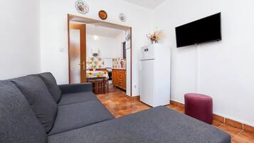 Apartment, Balcony | Living area