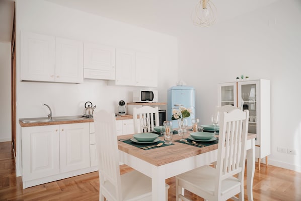 Luxury-Penthouse, Meerblick | Eigene Küche | Großer Kühlschrank, Mikrowelle, Ofen, Herdplatte