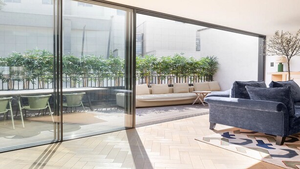 Living area - A LUXURIOUS 550 M² HAVEN WITH 6 BEDROOMS AND 6 BATHROOMS ACROSS FOUR FLOORS (Paris)