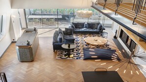 Living area - A LUXURIOUS 550 M² HAVEN WITH 6 BEDROOMS AND 6 BATHROOMS ACROSS FOUR FLOORS (Paris)