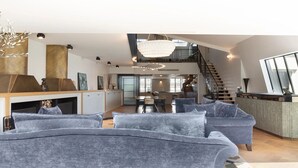 Lobby - A LUXURIOUS 550 M² HAVEN WITH 6 BEDROOMS AND 6 BATHROOMS ACROSS FOUR FLOORS (Paris)