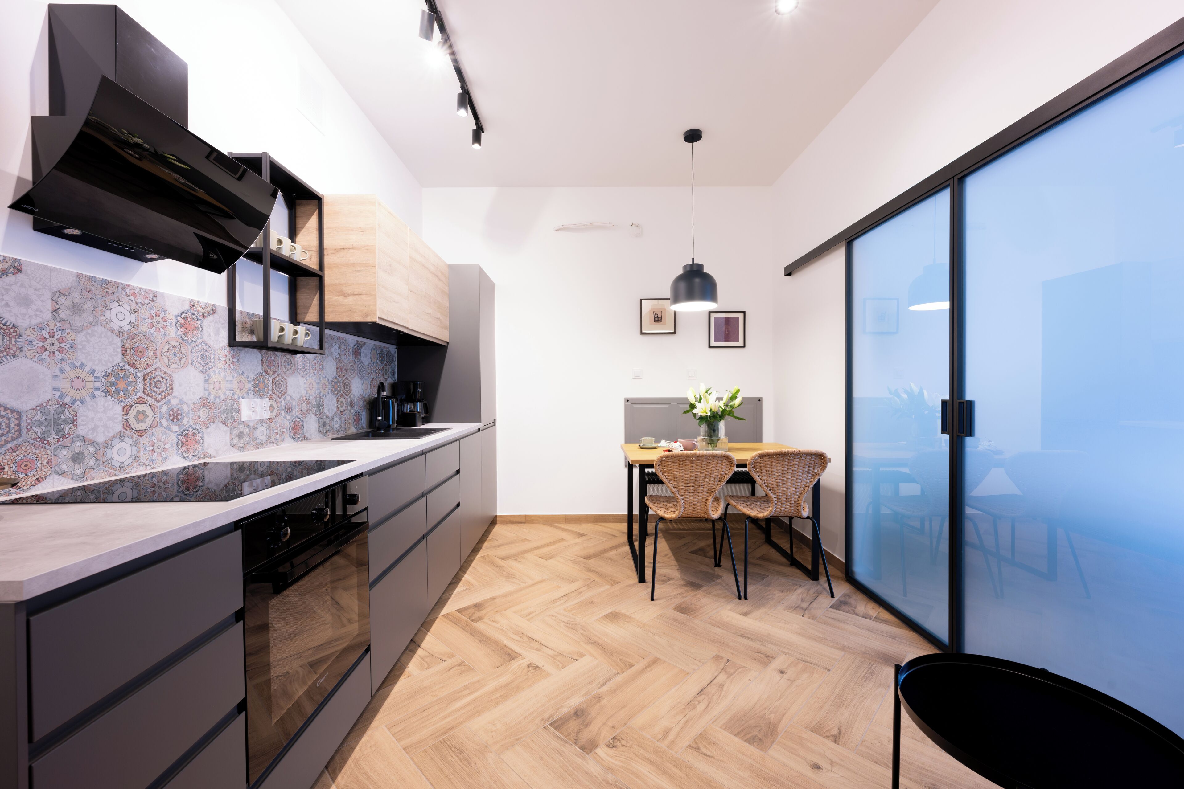Apartamento | Cozinha privada | Cafeteira/chaleira, geladeira, fogão, cooktop