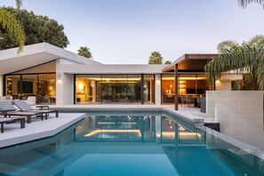 Pool - Villa Lotus (Marbella)