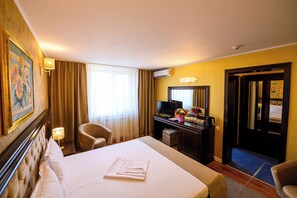 1 bedroom, in-room safe, desk, laptop workspace