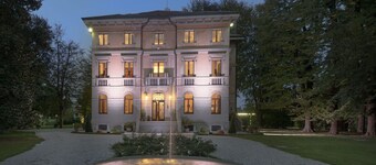Stunning private villa for 17 guests with A/C, WIFI, TV, terrace and parking, close to Padua