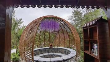 Bain à remous extérieur