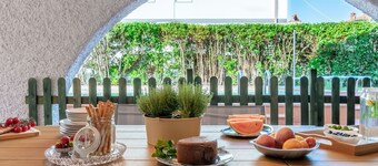 Wonderful private villa for 15 people with WIFI, private pool, hot tub, TV and patio