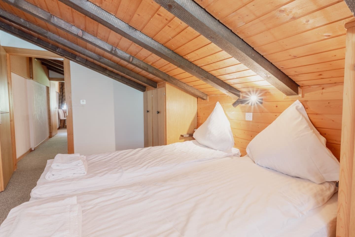 Fer et planche à repasser, Wi-Fi gratuit, draps fournis