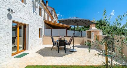 Haus Casa Simona mit pool in Cerjani, Istria