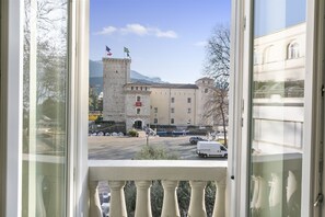 Family Apartment, Multiple Bedrooms, Refrigerator & Microwave (Life & View Luxury Apartment) | Interior - Life & View Luxury Apartment (Riva del Garda)