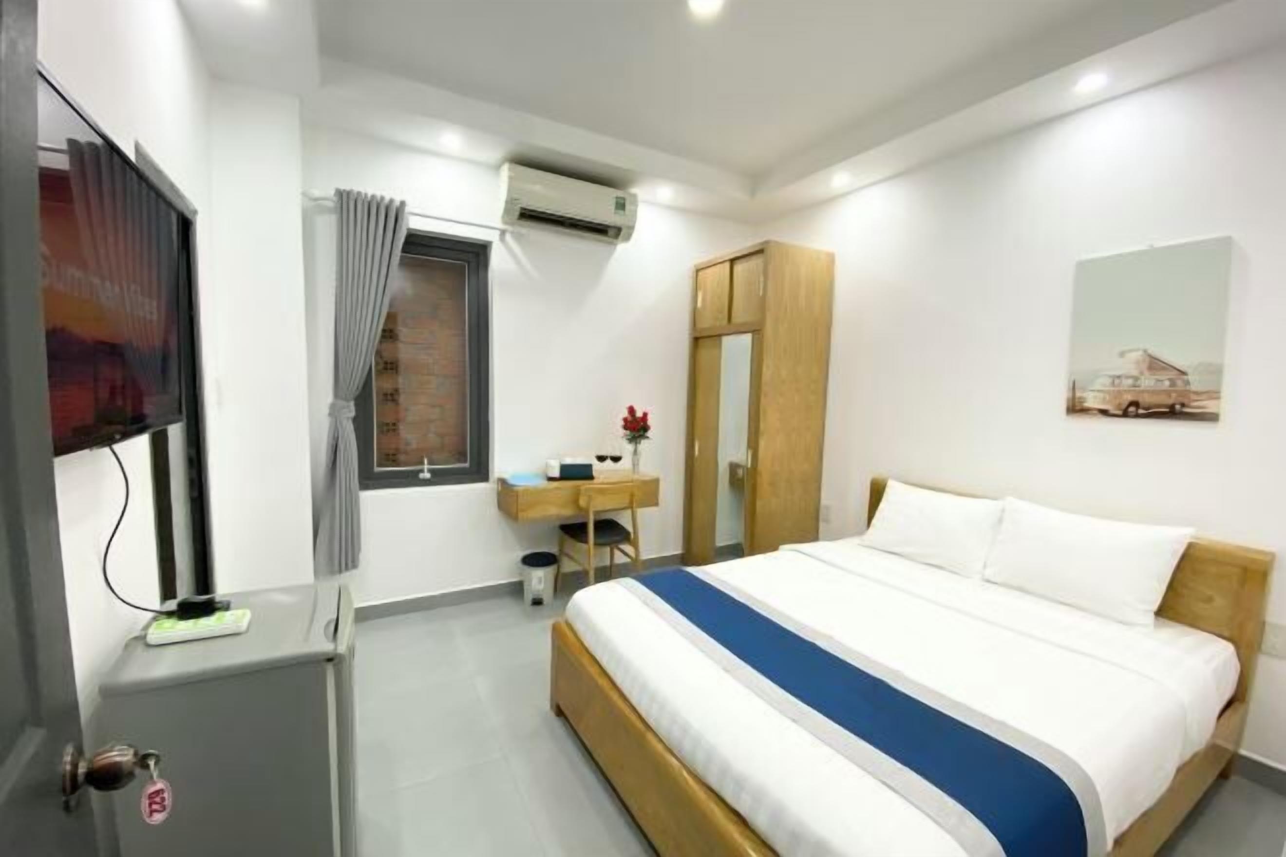 Desk, laptop workspace, soundproofing, iron/ironing board