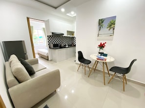 Deluxe Apartment, City View