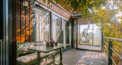 Mona Glamping Caravan Suites