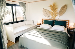 1 habitación, decoración personalizada y muebles diferentes 