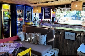 Bar (en la propiedad)