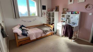 7 chambres, fer et planche à repasser, Wi-Fi