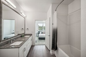 Hårføner og håndklær