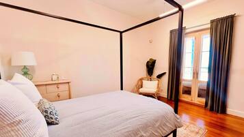 5 Schlafzimmer, Schreibtisch, Bügeleisen/Bügelbrett, kostenloses WLAN