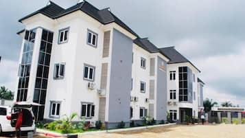 واجهة المنشأة