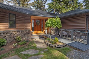 Exterior detail - San Juan Oceanfront Escape with Sauna & Endless Views (Friday Harbor)