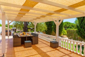 客室内のダイニングエリア