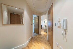 Interior -  Quayside Newcastle (Newcastle upon Tyne)