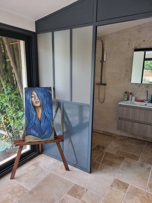 Dusch, tvål och toalettpapper