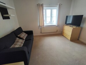 Business Apartment, Non Smoking, Kitchenette | Living area - Landau House (Bristol)