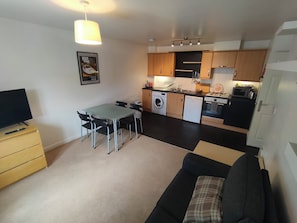 Business Apartment, Non Smoking, Kitchenette | Living area - Landau House (Bristol)