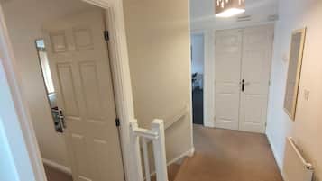 Business Apartment, Non Smoking, Kitchenette | 2 bedrooms, laptop workspace, iron/ironing board, free WiFi