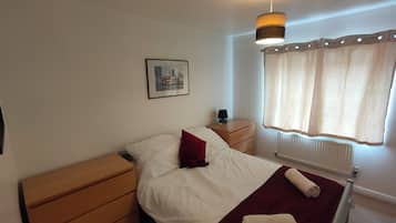 Business Apartment, Non Smoking, Kitchenette | 2 bedrooms, laptop workspace, iron/ironing board, free WiFi