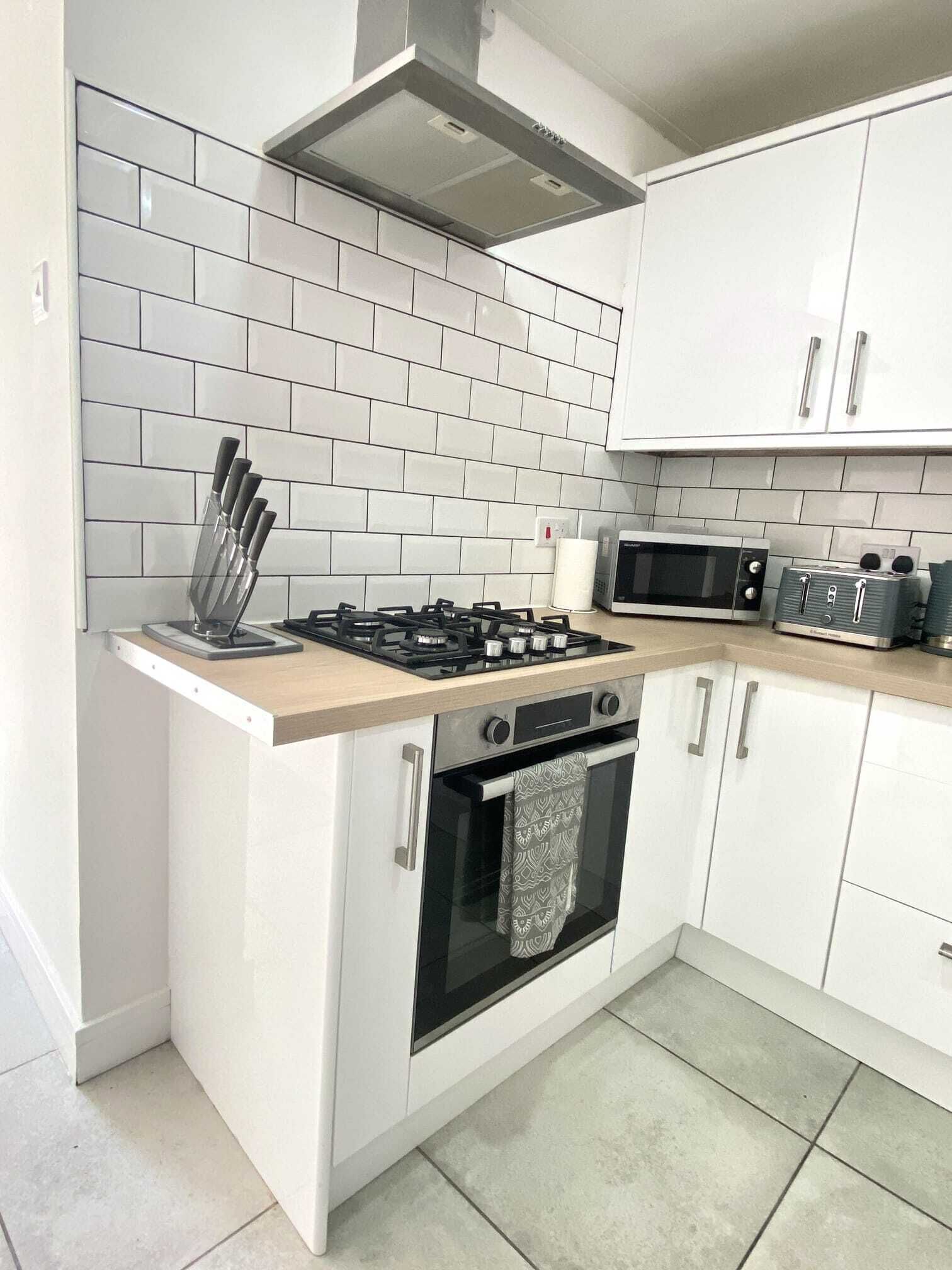 Luxury-Apartment | Eigene Küche | Kühlschrank, Mikrowelle, Ofen, Herdplatte