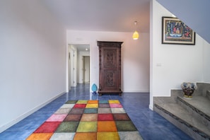 Superior Studio, Courtyard View | Interior