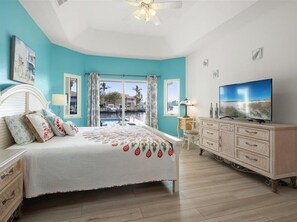 3 bedrooms, iron/ironing board, free WiFi, bed sheets - Sultry Southern Exposure at this Delightful Waterfront Vacation Home... (Marco Island)