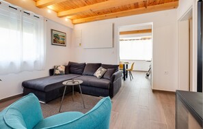 Smart-TV, Kamin, Tischfußball, Stereoanlage