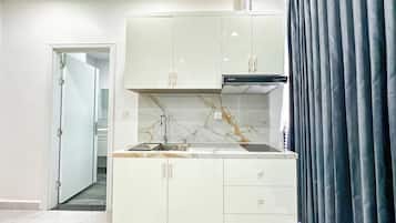 Mini-fridge, dishwasher