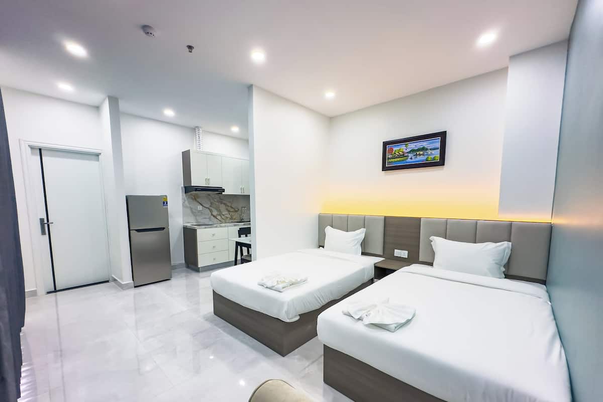 Studio | 1 bedroom, desk, free WiFi