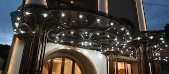 TherHouse Hotel