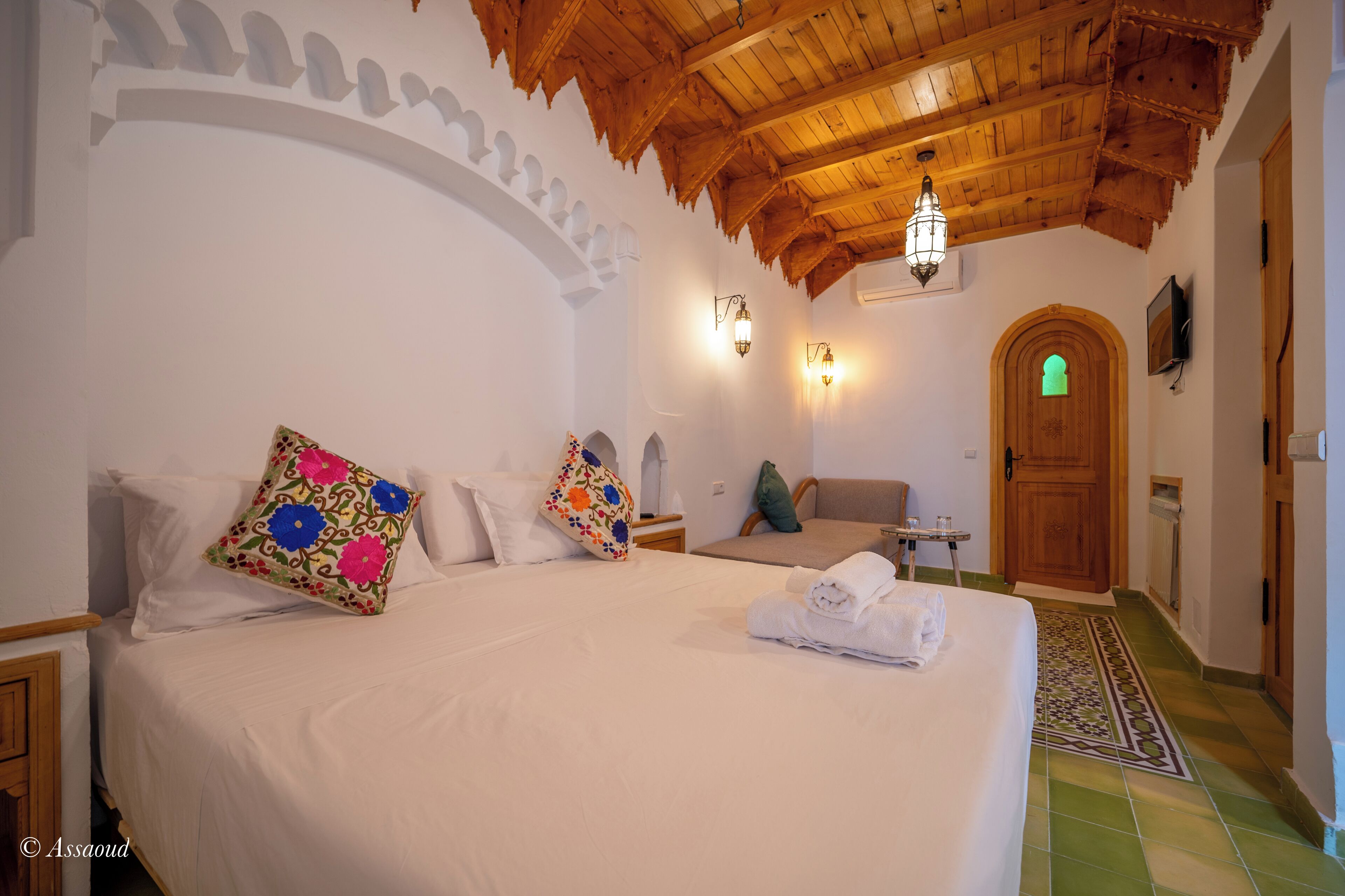 럭셔리 더블룸, 발코니 (1) | 미니바, 각각 다른 스타일의 인테리어, 무료 WiFi, 침대 시트