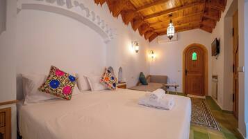 Luxury Double Room, Balcony (1) | Minibar, individually decorated, free WiFi, bed sheets