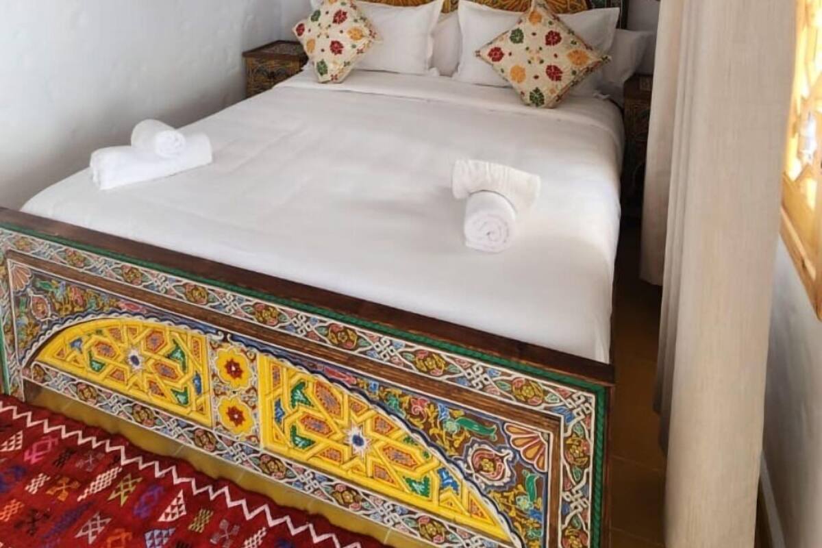 Deluxe double room with balcony | 迷你吧、免費 Wi-Fi、獨特設計、床單