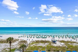 On the beach - Stunning 2-Bedroom Gulf Front Location! (Destin)