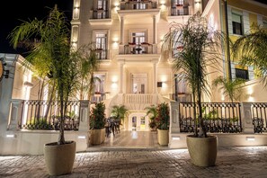 Front of property - Art Gallery Boutique Hotel (Durrës)
