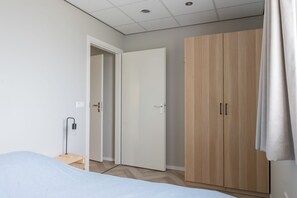 3 bedrooms, in-room safe, travel cot, free WiFi - Vakantiewoning aan de zee en Havens (Yerseke)