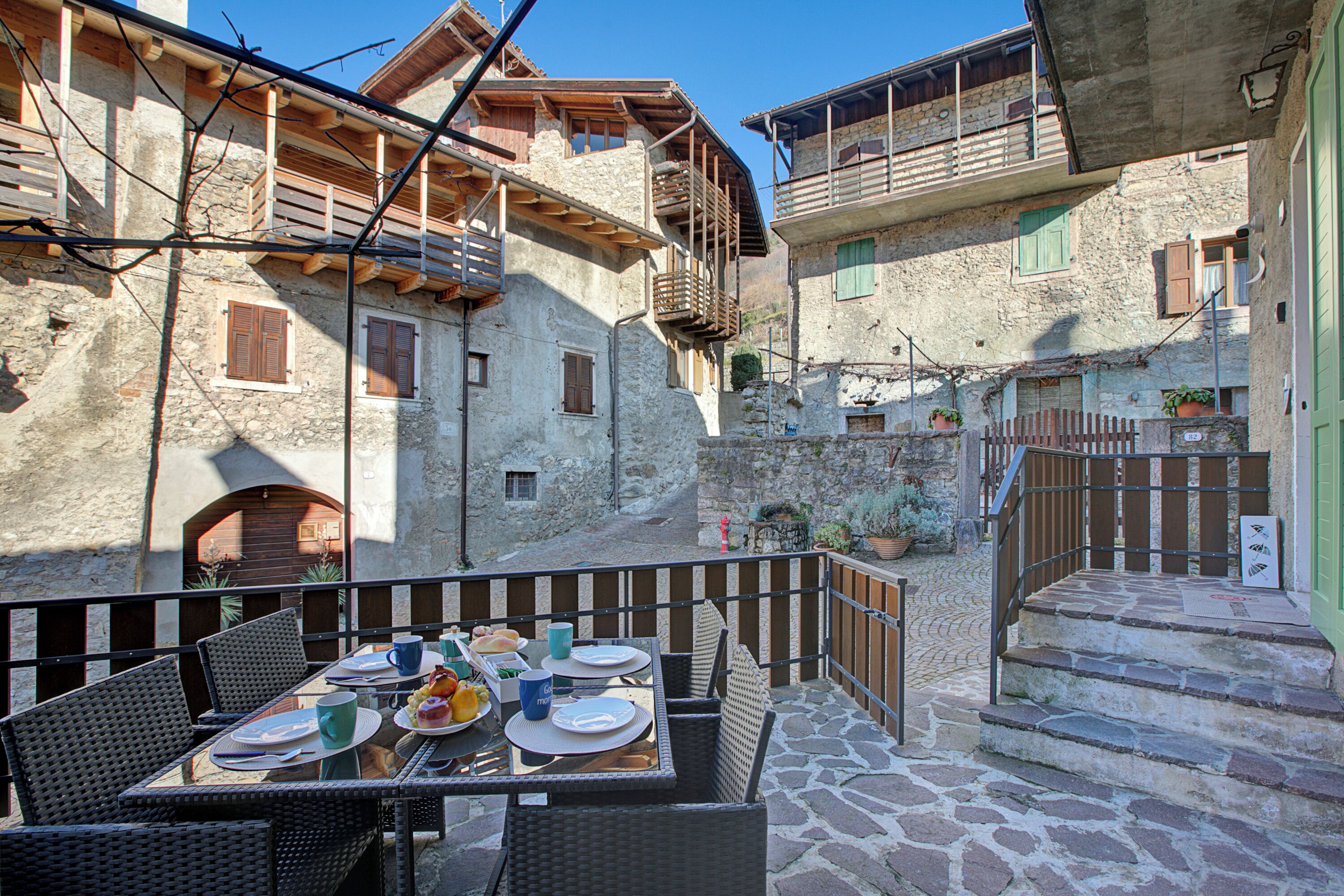Family Apartment, Multiple Bedrooms (Villa Pastoedo Ap. Giallo) | Terrace/patio