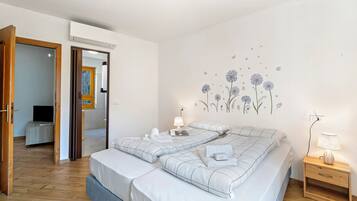 Apartamento família, vários quartos (Villa Pastoedo Apartment Blu) | 1 quarto, ferros/tábuas de passar roupa, Wi-Fi de cortesia