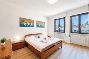 Appartamento familiare, 2 camere da letto, balcone (Casa Lucia in Old Riva Town with) | 2 camere