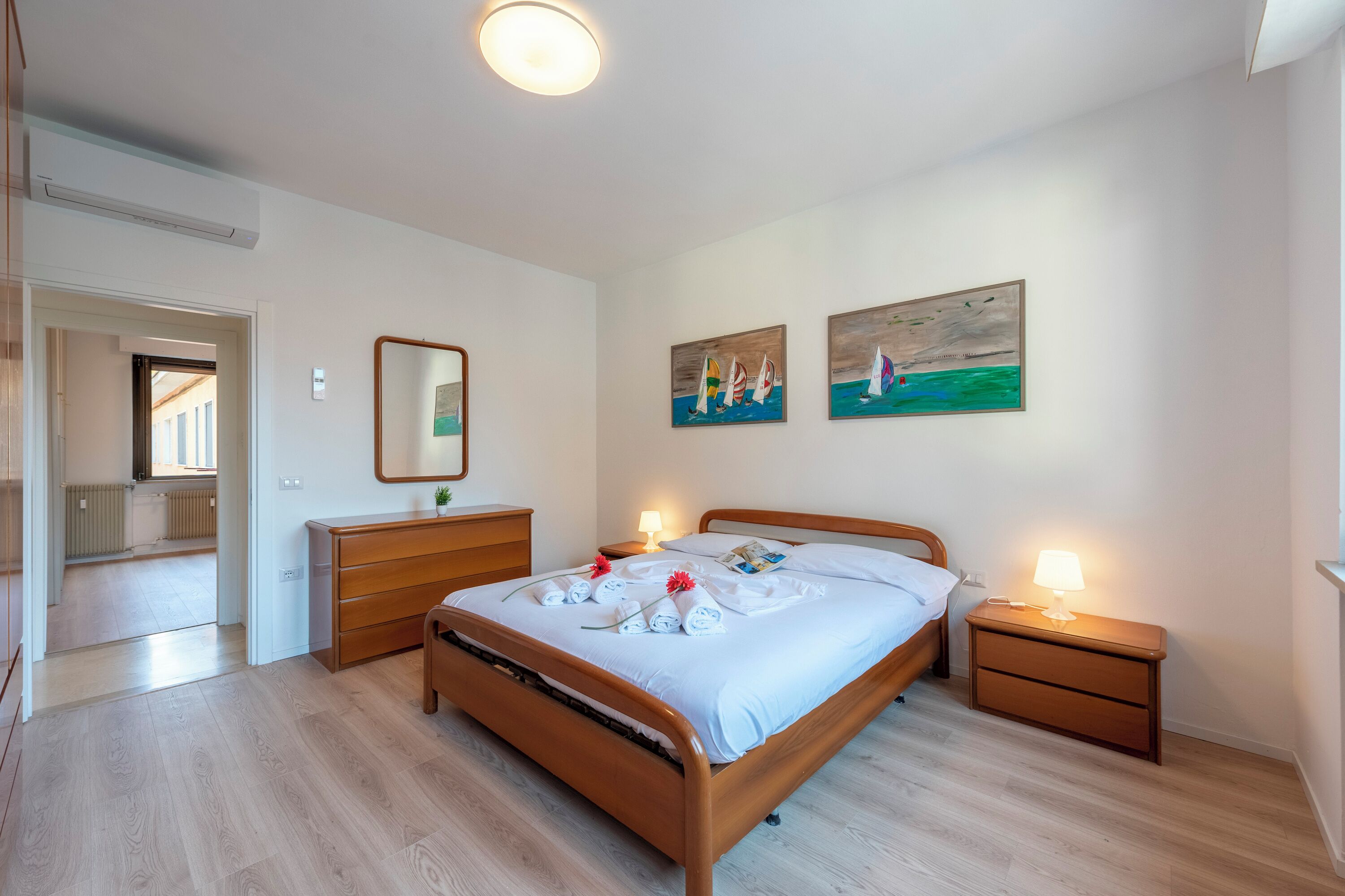 Familienapartment, Mehrere Schlafzimmer (Casa Lucia in Riva Town) | 2 Schlafzimmer, kostenloses WLAN, Bettwäsche