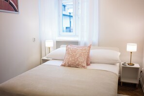 Apartment | 3 bedrooms, desk, iron/ironing board, free WiFi - Native Apartments Skawińska 5 (Kraków)